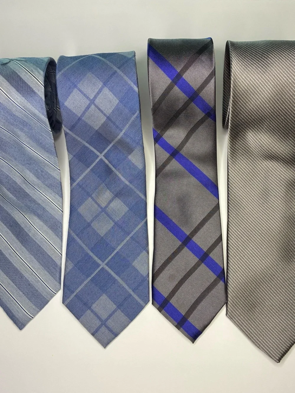 4 CALVIN KLEIN Designer Mens Neckties lot in good condition Silk & Silk blend